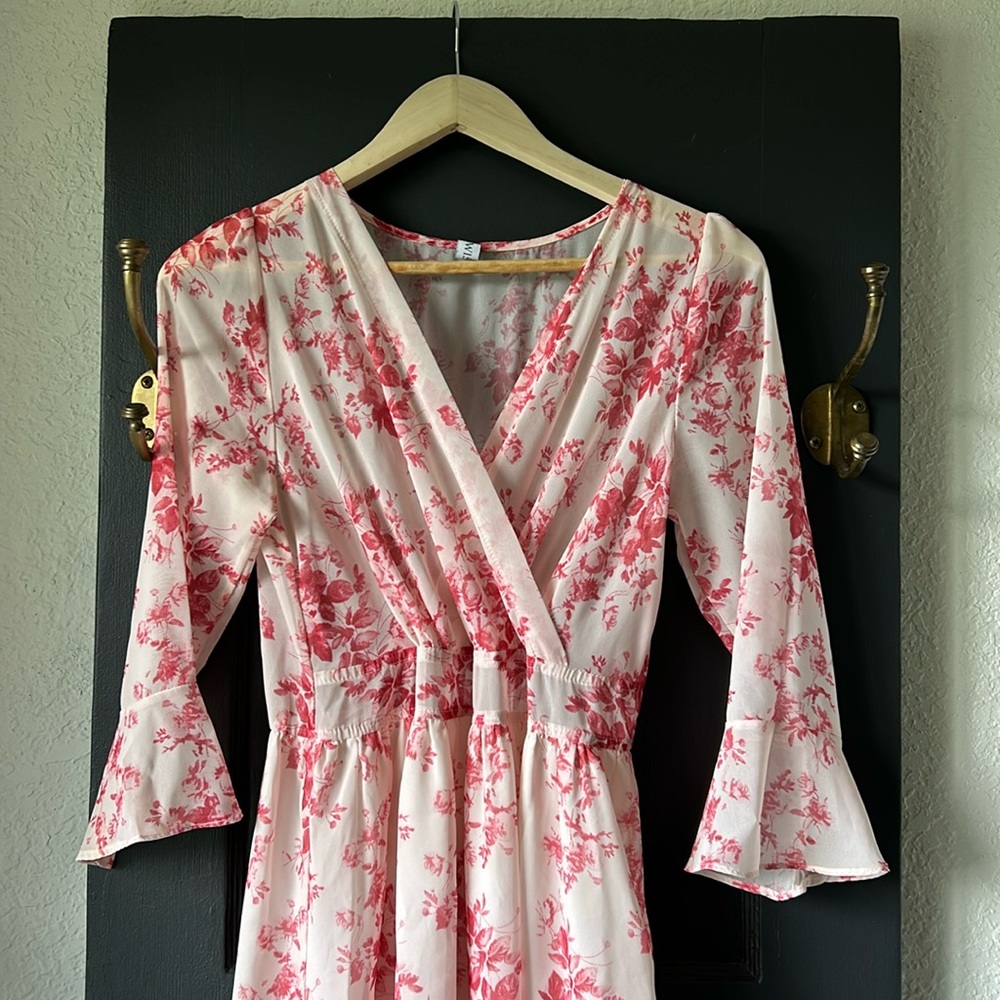 Chicwish Dress Medium Dark Pink Floral GUC